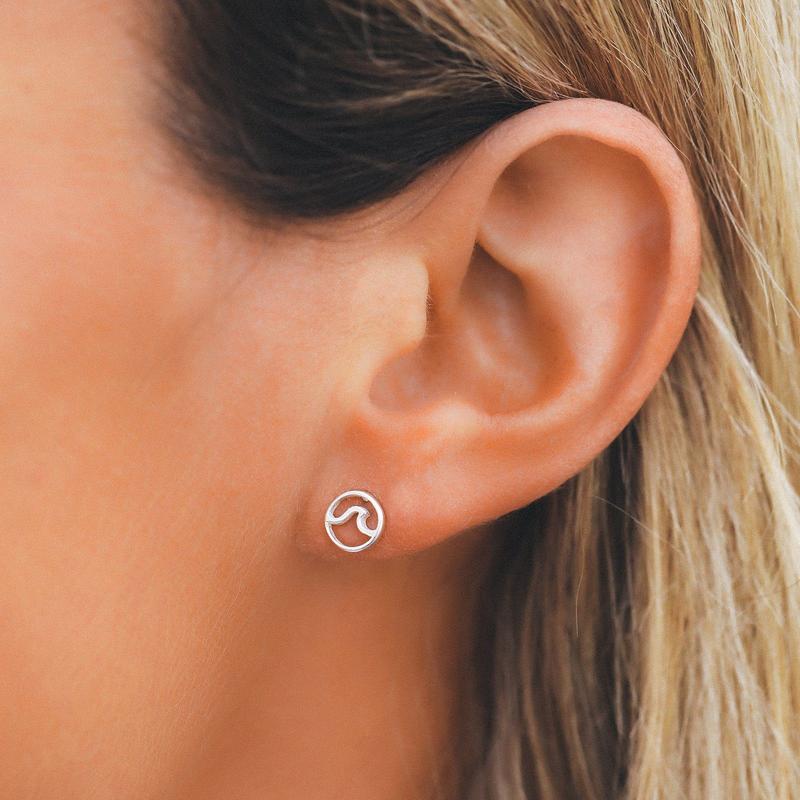Pura Vida Circle Wave Stud Earing - Silver Jewelry