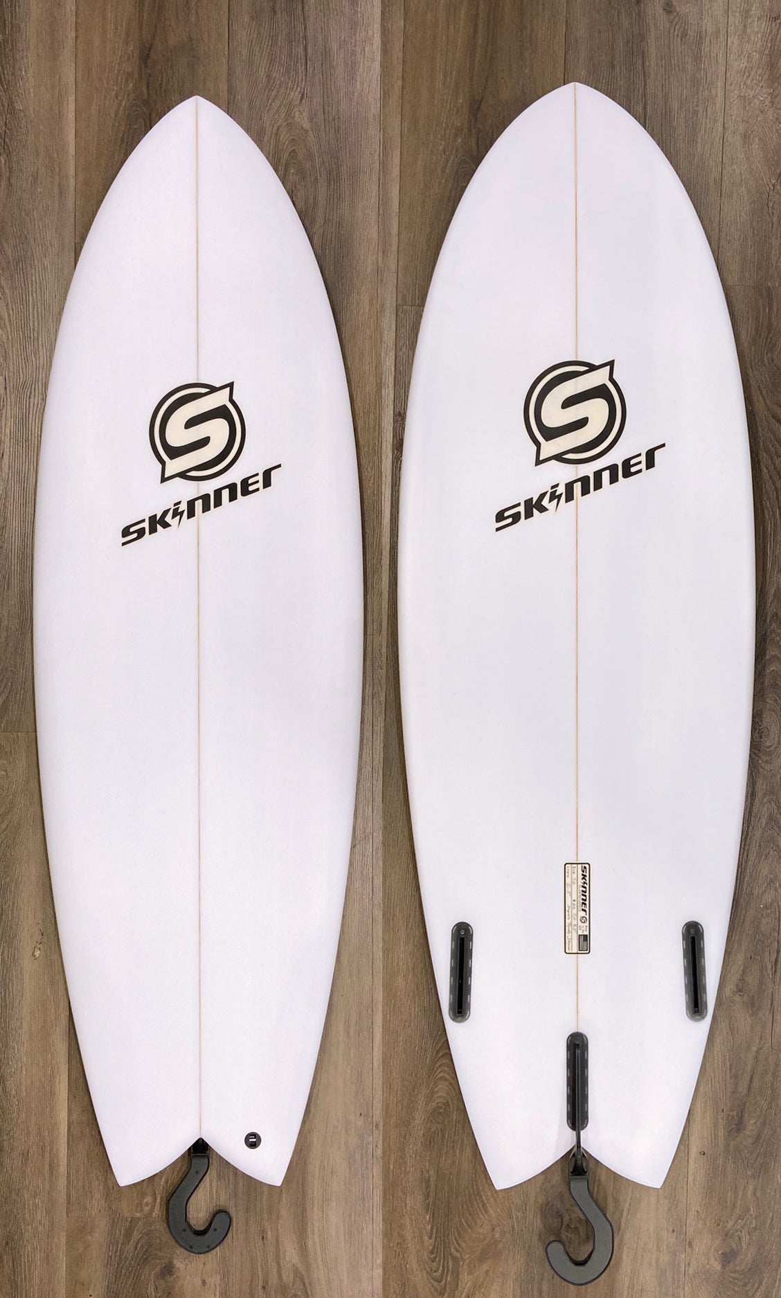 Skinner Surfboard 5'5 x 20.25" x 28.4 Liters Twin Fin + Swallow Tail EPS Epoxy Surfboard