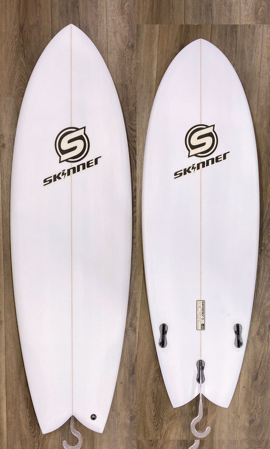 Skinner Surfboard 5'6 x 20.5" x 29.5 Liters Twin Fin + Swallow Tail EPS Epoxy Surfboard