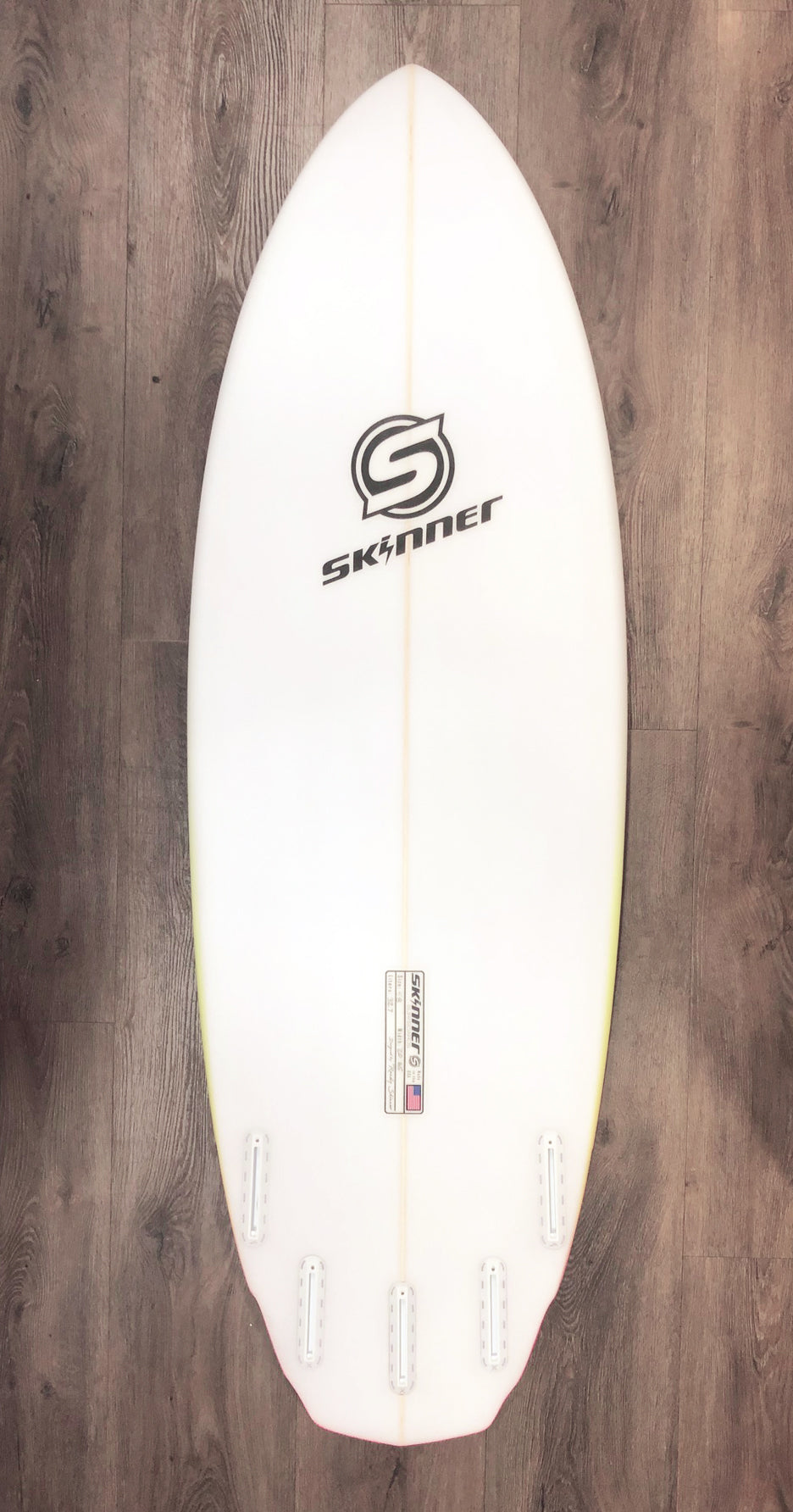 Skinner 5'8 x 20.65" x 32.7 Liters DBD Diamond Tail + 5 Future Fins Surfboard Surfboard